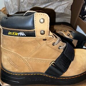 Cougar Tan and Black Men's Boots